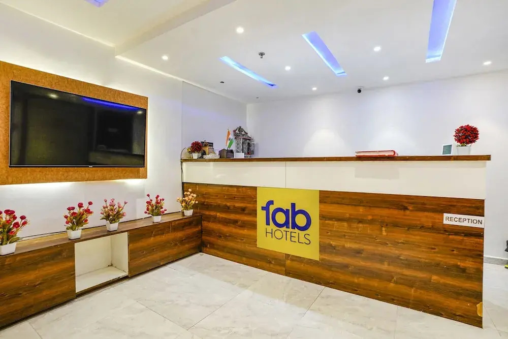 Сурат: Fabhotel Rose Palace