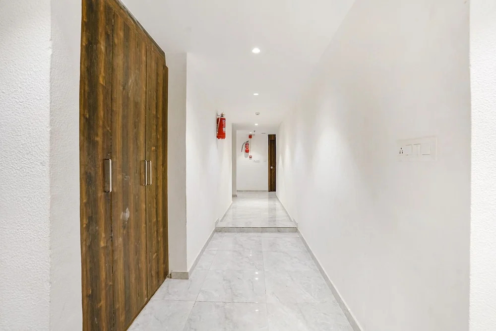 Сурат: Fabhotel Rose Palace