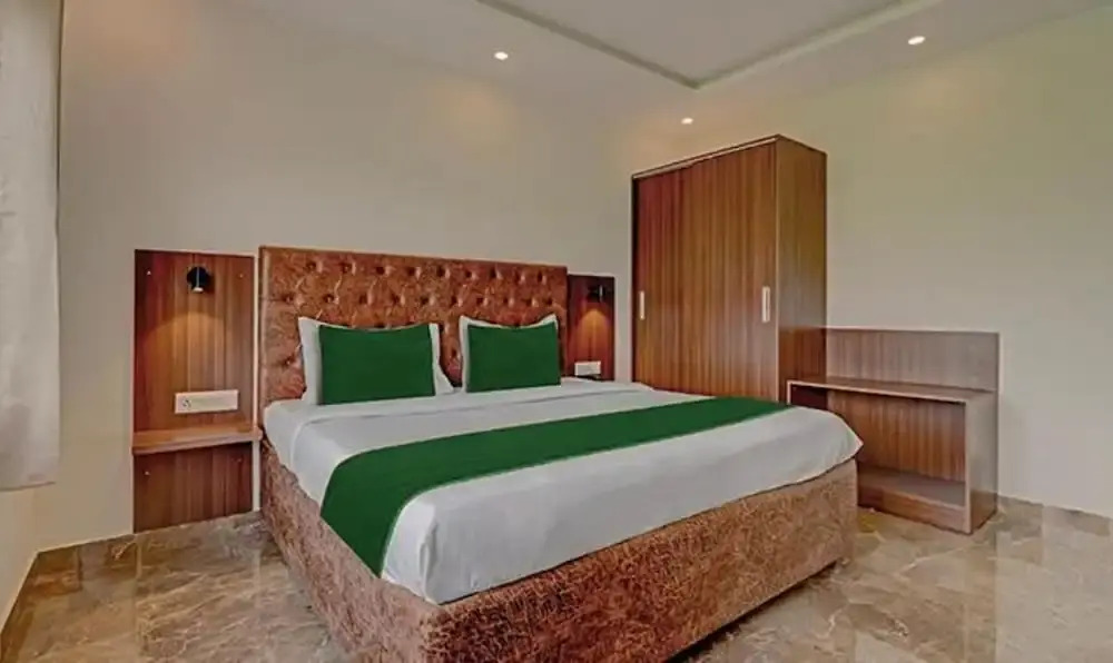 Дехрадун: Fabhotel Shri Krishna Residency