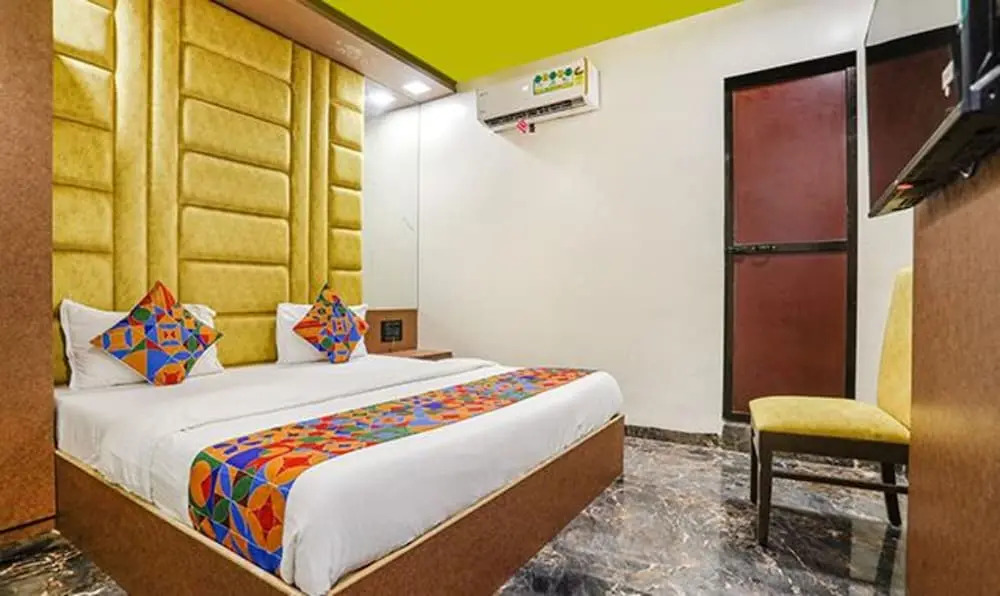 Мумбаи: Fabexpress Versova Residency
