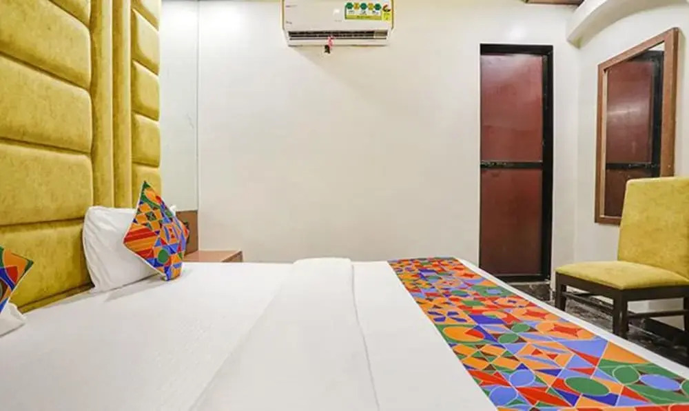 Мумбаи: Fabexpress Versova Residency