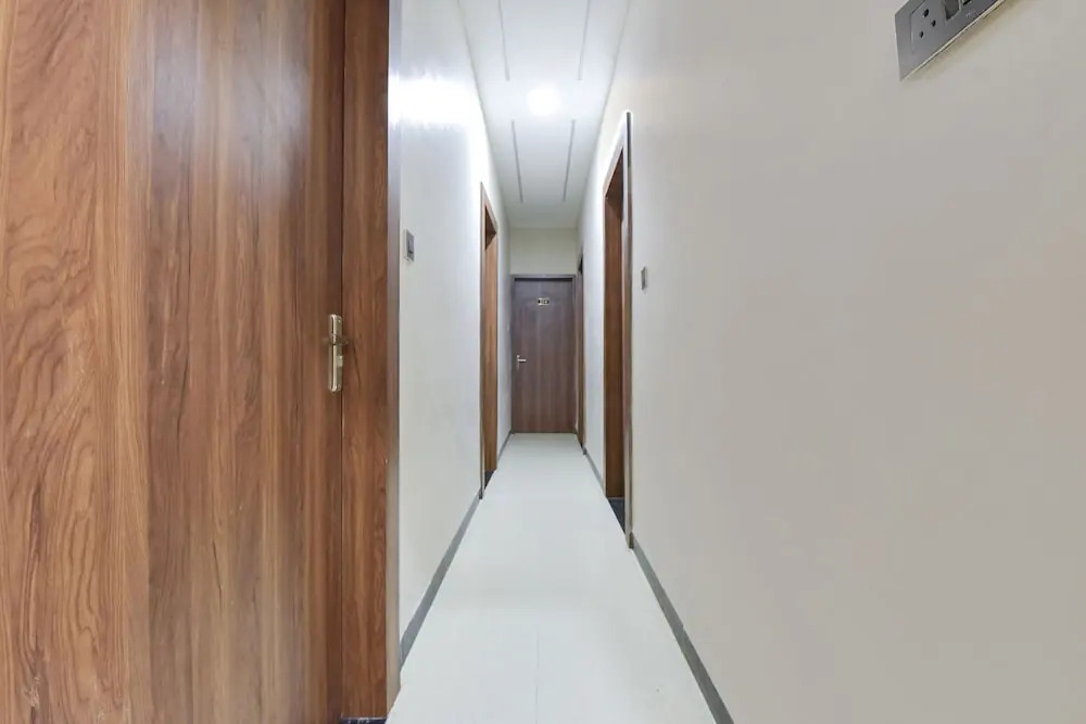 Индаур: Fabhotel Utsah