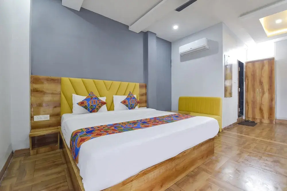 Индаур: Fabhotel Utsah