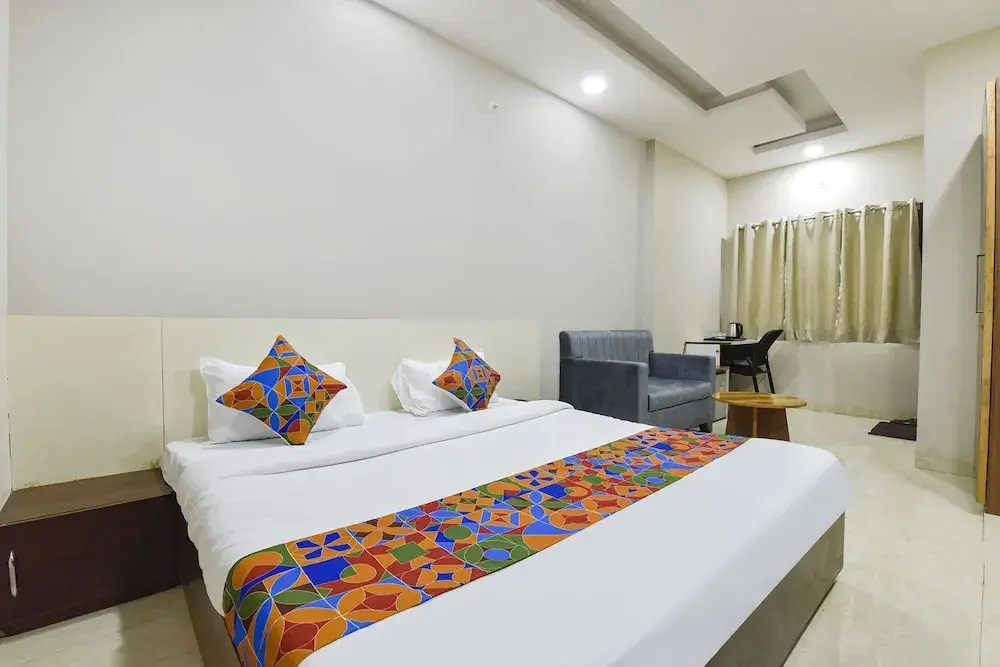 Индаур: Fabhotel Utsah