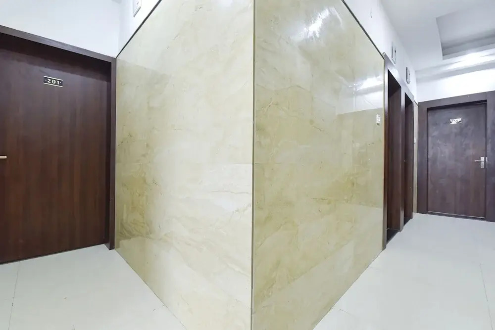 Индаур: Fabhotel Utsah