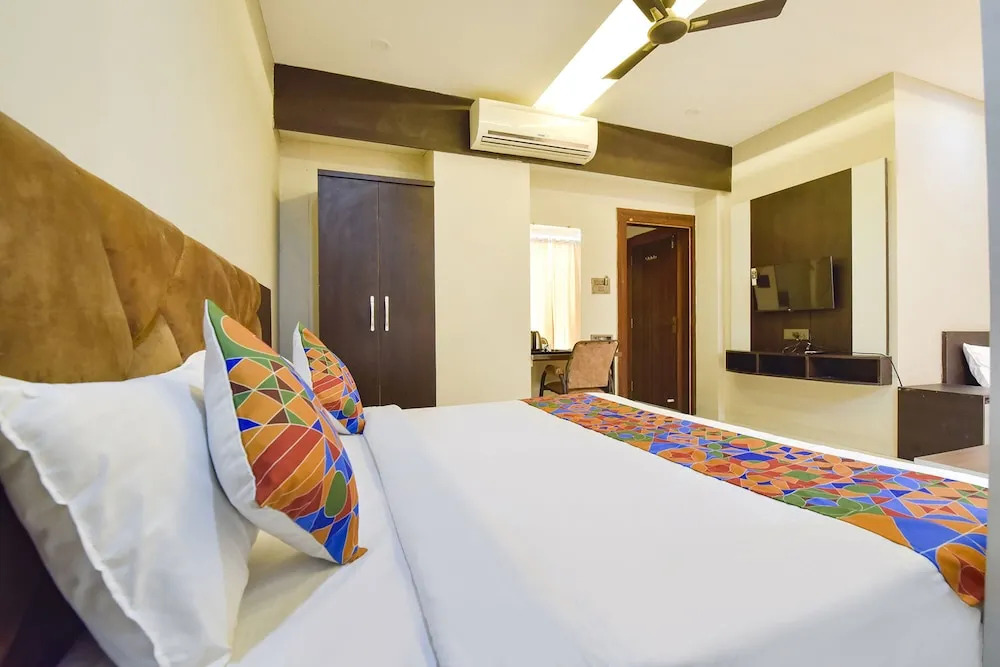 Индаур: Fabhotel Utsah