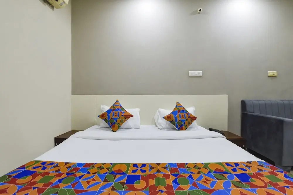 Индаур: Fabhotel Utsah