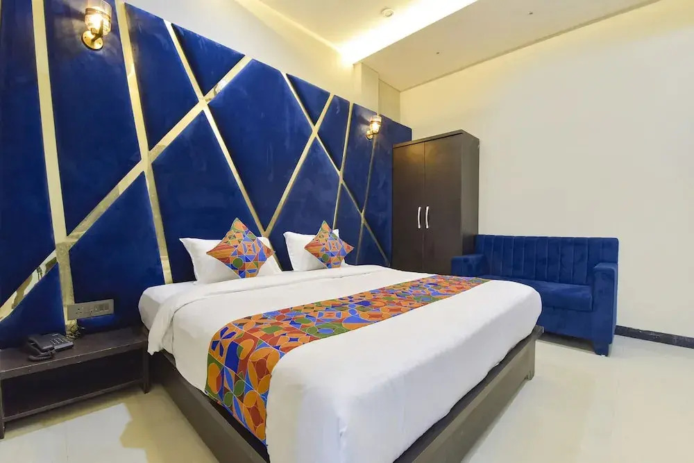 Индаур: Fabhotel Utsah