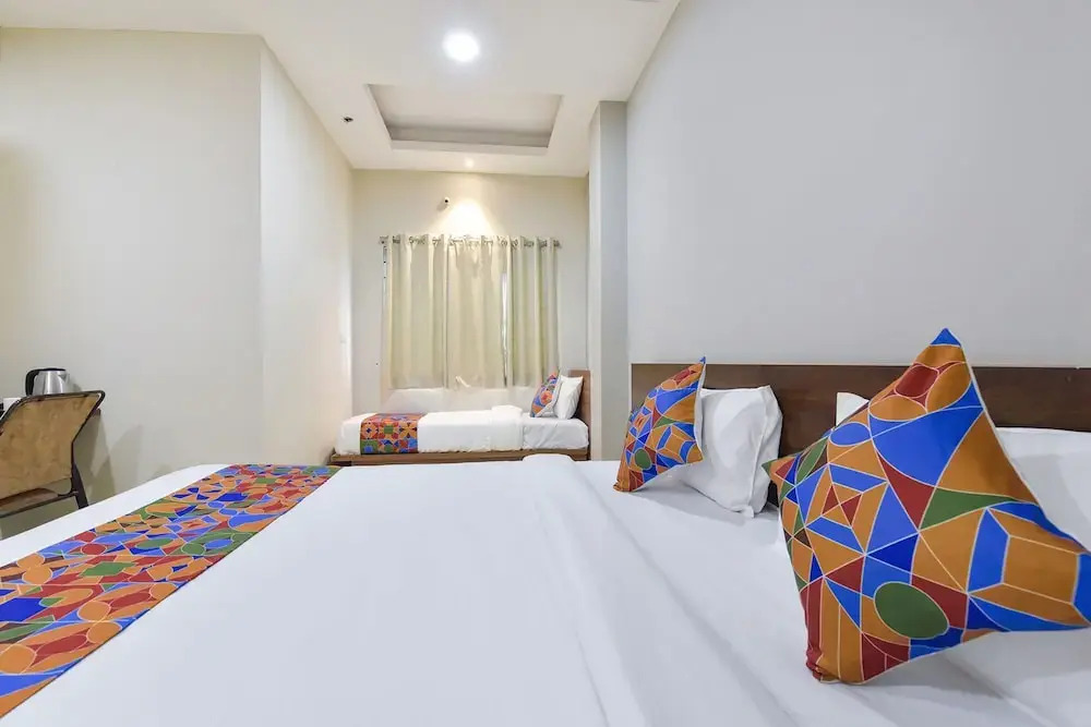 Индаур: Fabhotel Utsah