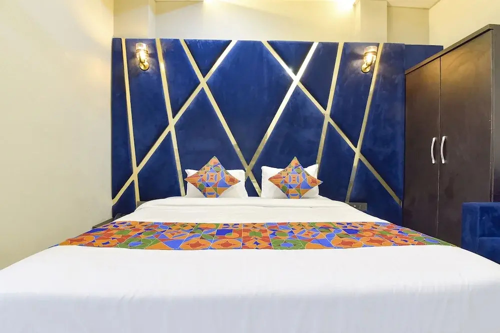 Индаур: Fabhotel Utsah