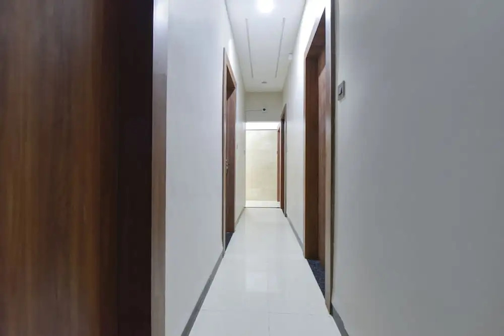 Индаур: Fabhotel Utsah