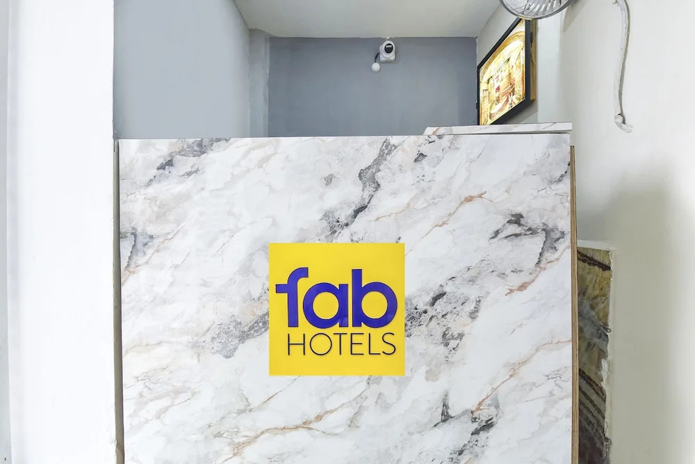 Индаур: Fabhotel Utsah