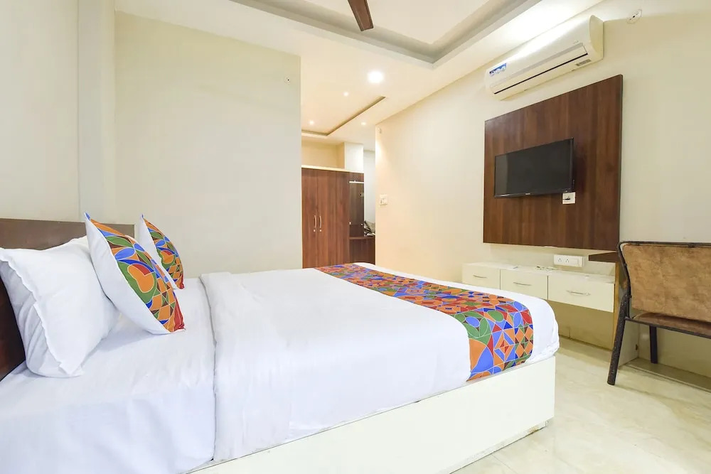 Индаур: Fabhotel Utsah