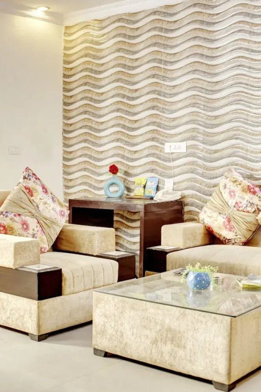 Нойда: Hotel Vibe Blue