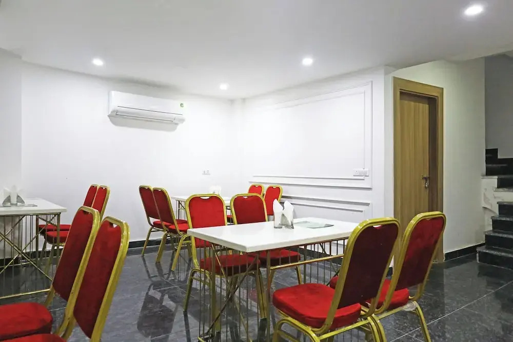 Нью-Дели: Hotel Decent Suites - Delhi Airport