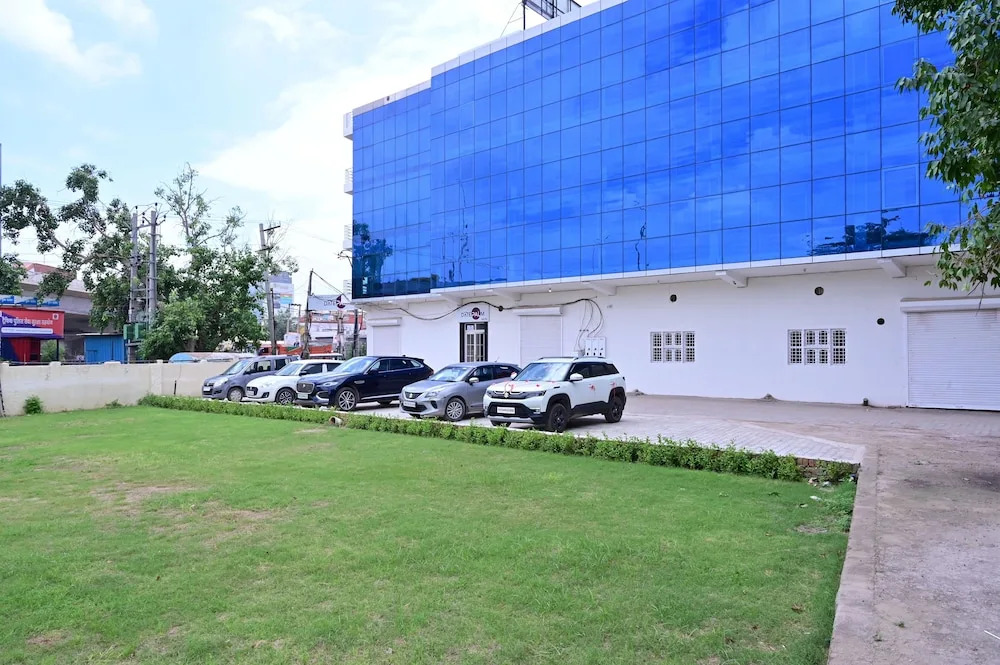 Гуруграм: Date Palm Hotel