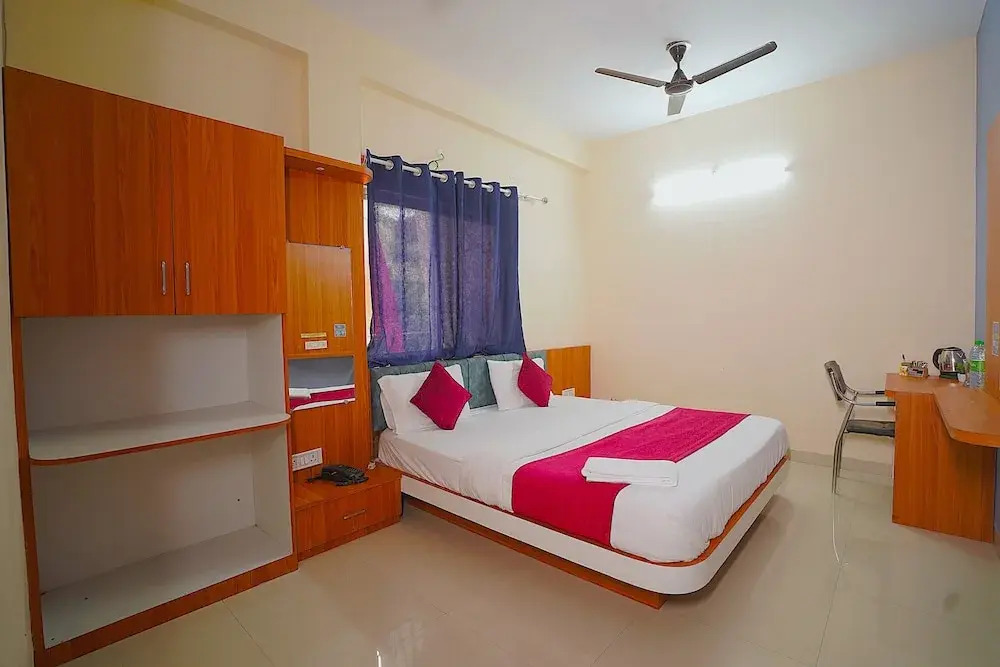 Индаур: Hotel Inspira Residency- Near Bombay Hospital
