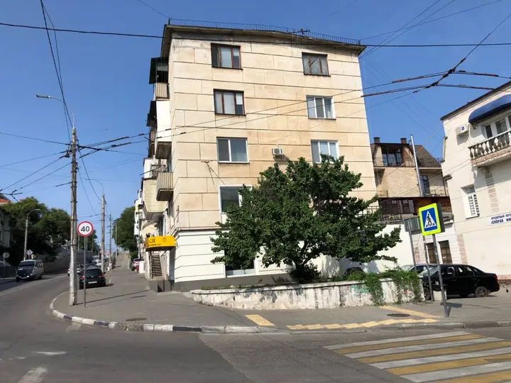 Апартаменты Трехкомнатные на Адмирала Октябрьского — фото 1