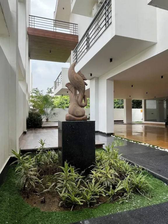 Гуруграм: Casa Feliz Golf Course Road