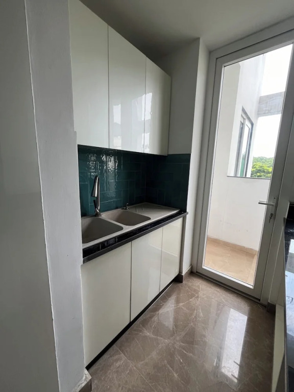 Гуруграм: Casa Feliz Golf Course Road