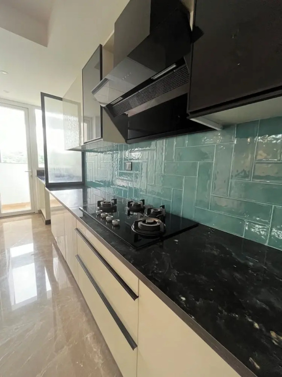 Гуруграм: Casa Feliz Golf Course Road