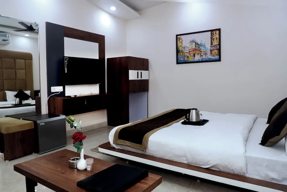 Хошангабад: Hotel Vatika Palace Narmadapuram