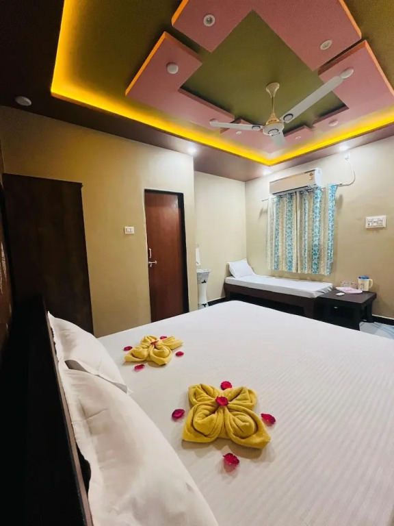 Гарудешвар: Shree keshrinandan home stay