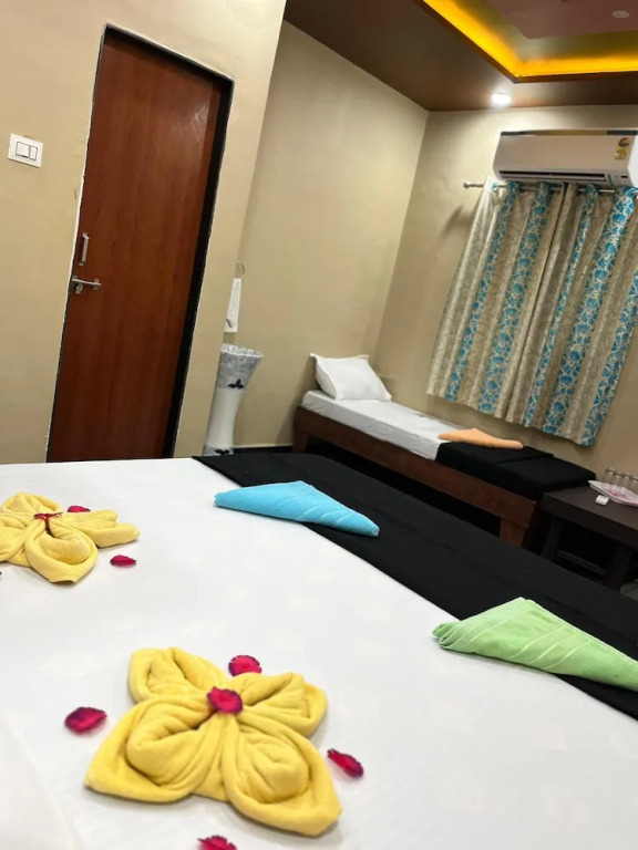Гарудешвар: Shree keshrinandan home stay