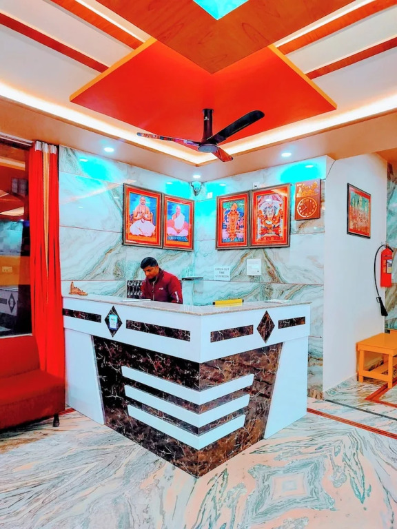 Айодхья: Hotel Shree Venkatesh Nilayam