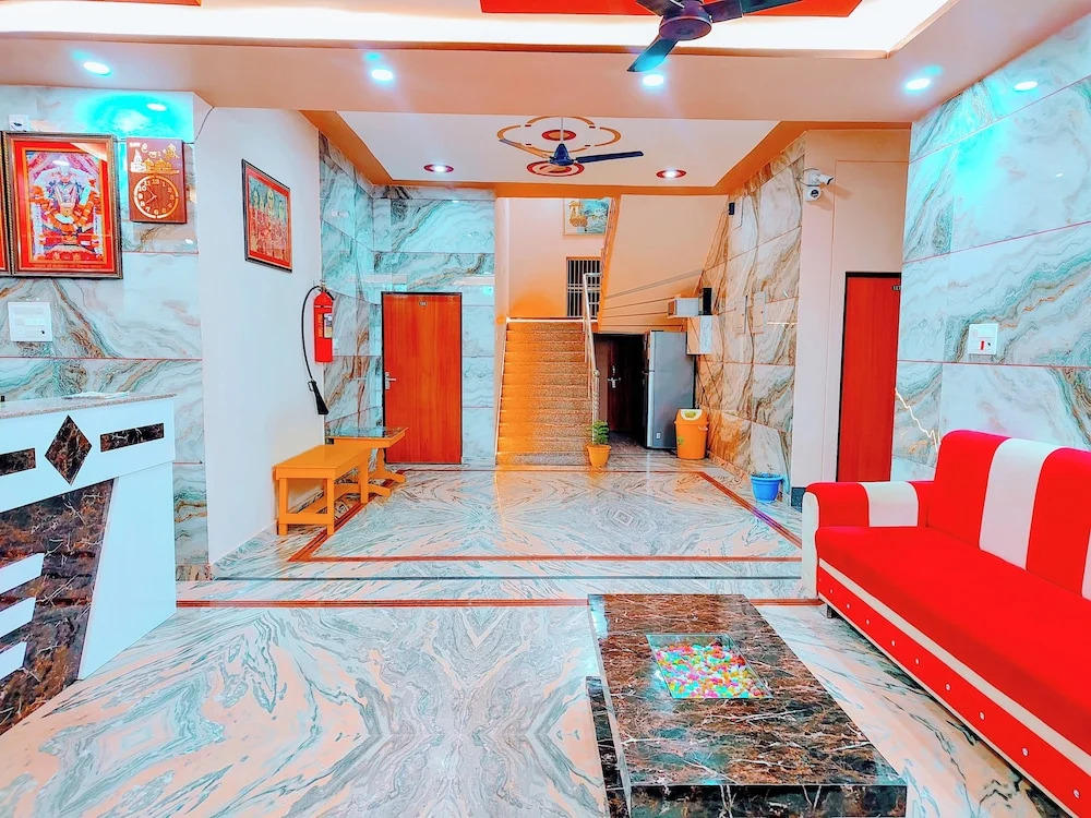 Айодхья: Hotel Shree Venkatesh Nilayam