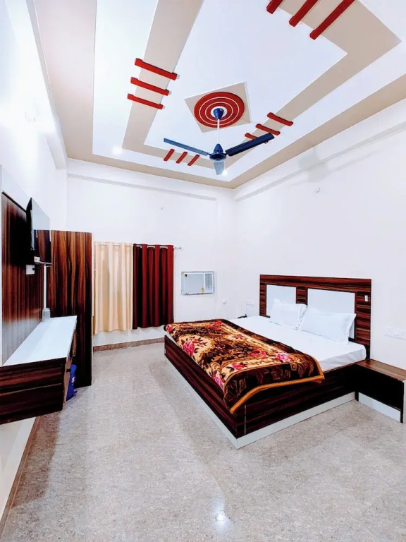 Айодхья: Hotel Shree Venkatesh Nilayam