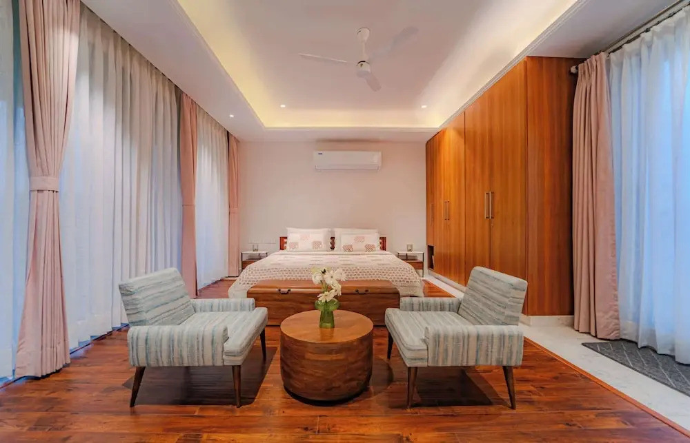 Амбер: Artisav House