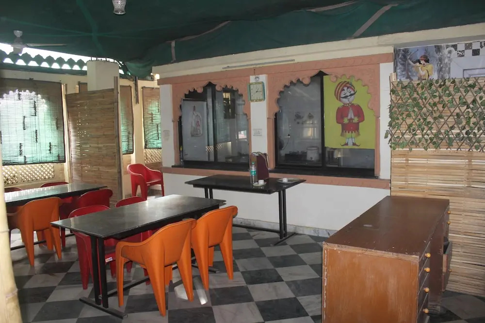 Удаипур: hotel lasani inn