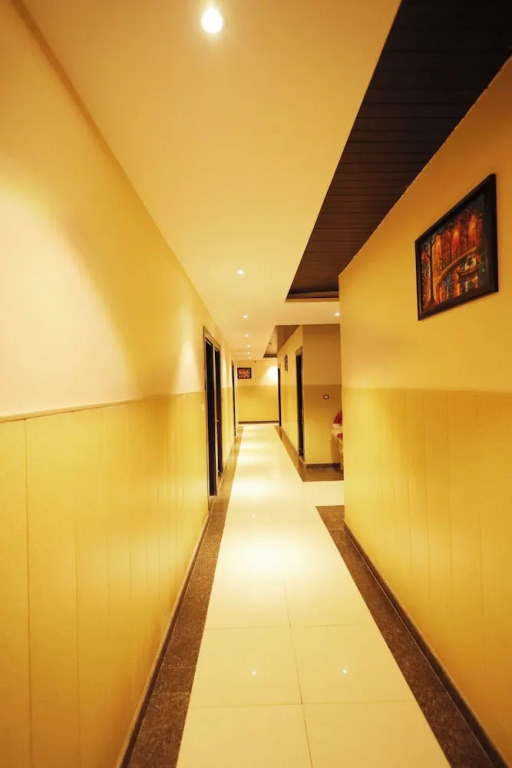 Канпур: Hotel Bhagyaraj Palace Keshavpuram