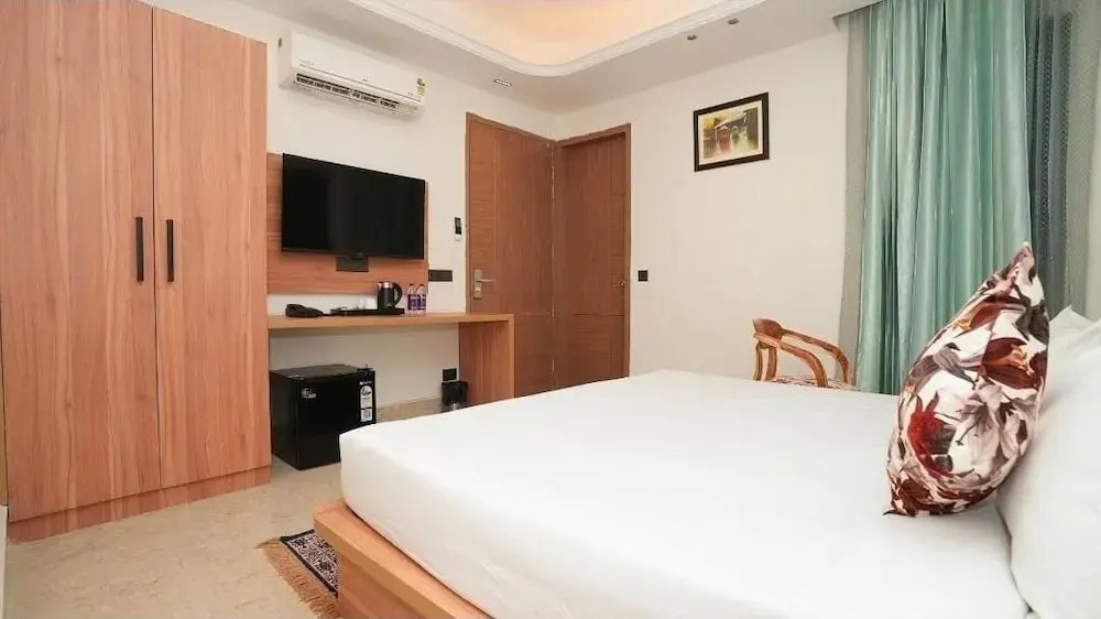 Гуруграм: Orsom Stays & Suites Golf Course Gurgaon