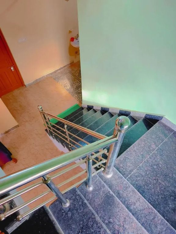 Айодхья: Saryu Lodge