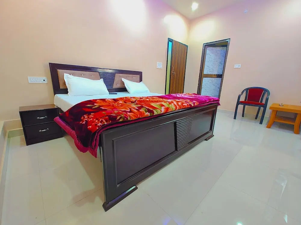 Айодхья: Saryu Lodge