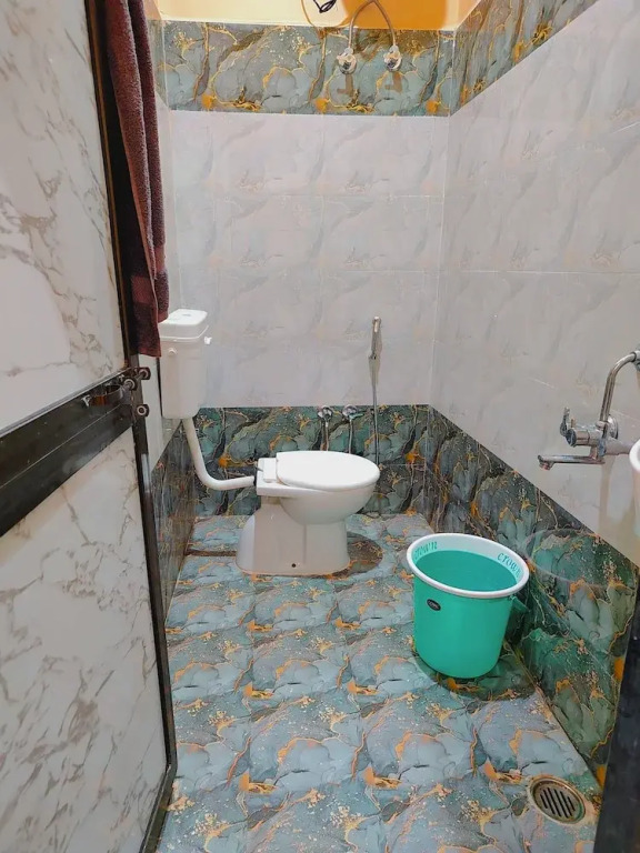 Айодхья: Saryu Lodge