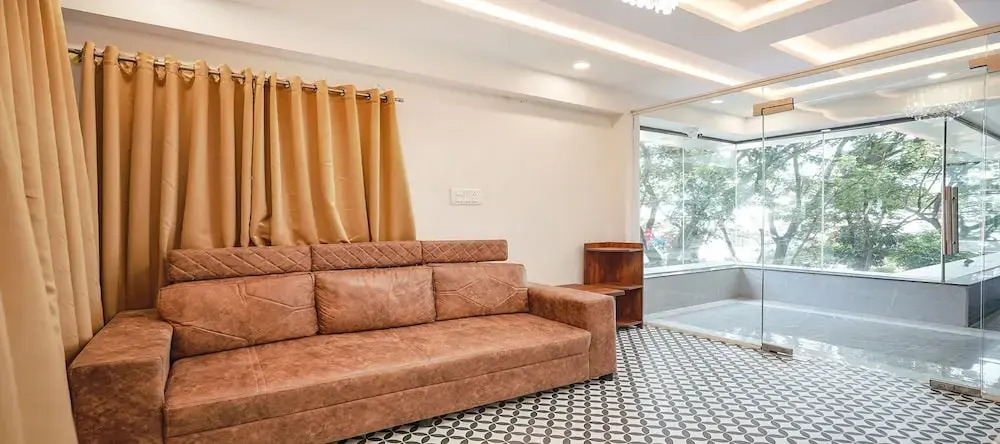 Бангалор: Fabhotel Redmoon Suites