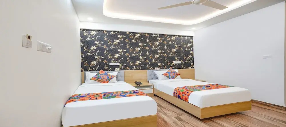 Бангалор: Fabhotel Redmoon Suites