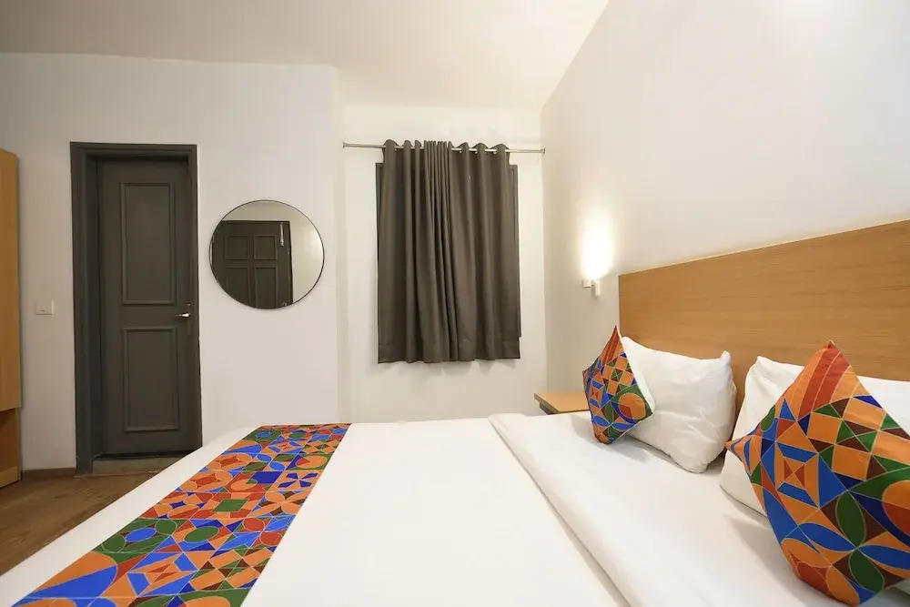 Фаридабад: Fabhotel Crown Inn
