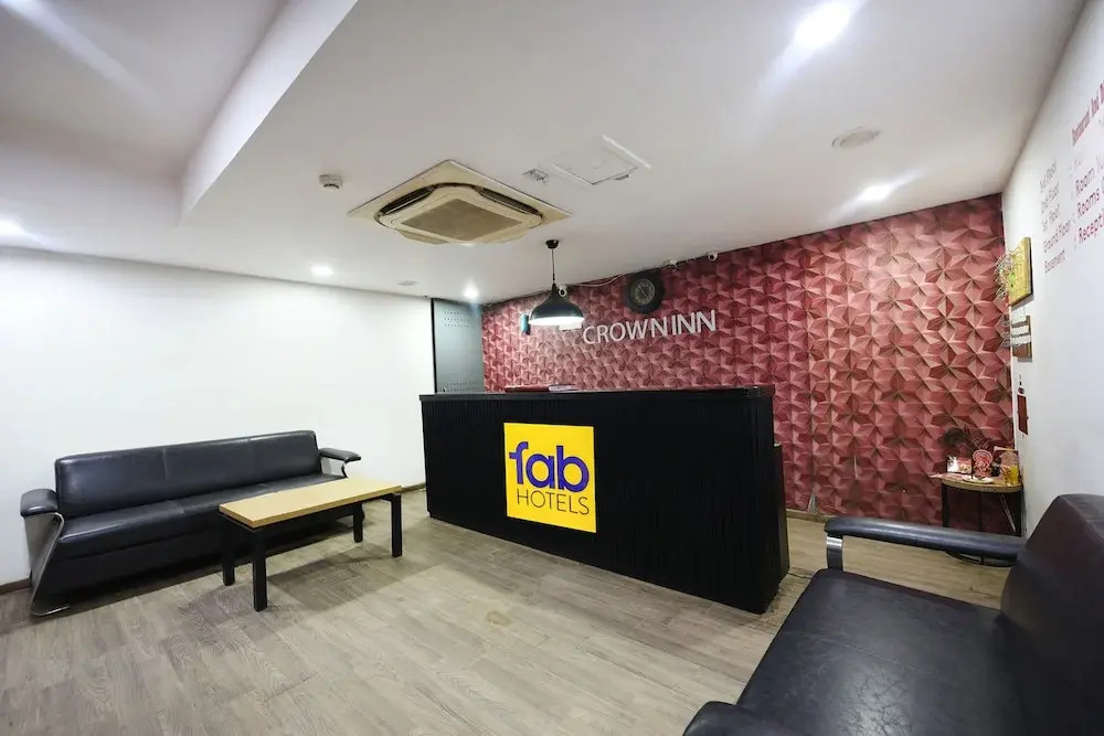 Фаридабад: Fabhotel Crown Inn