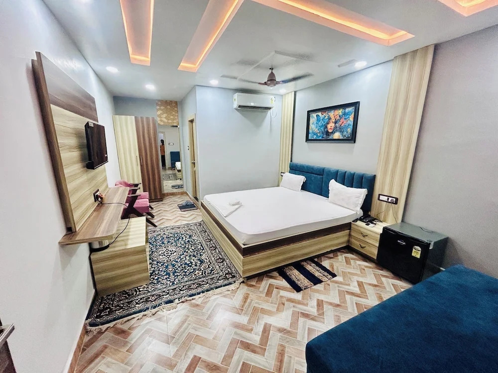Дарбханга: Hotel Dwarka Palace