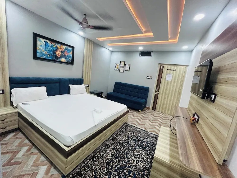 Дарбханга: Hotel Dwarka Palace