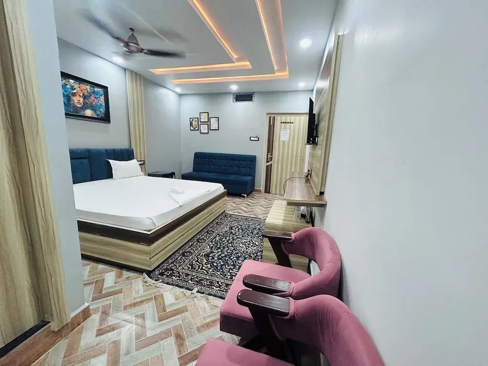 Дарбханга: Hotel Dwarka Palace