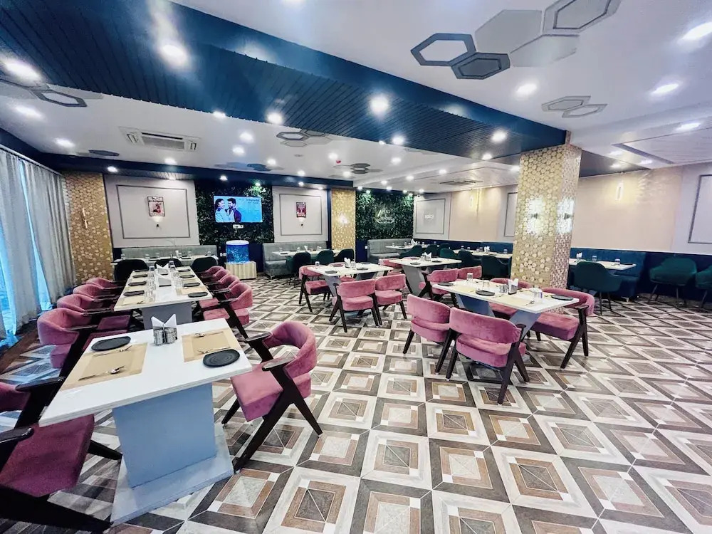 Дарбханга: Hotel Dwarka Palace
