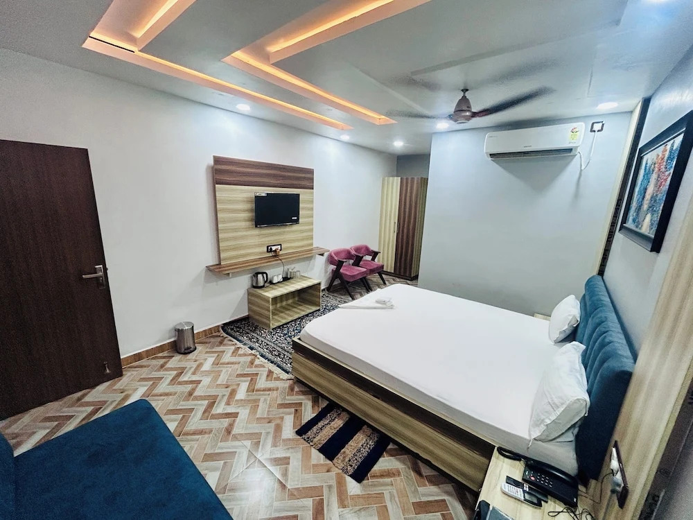 Дарбханга: Hotel Dwarka Palace