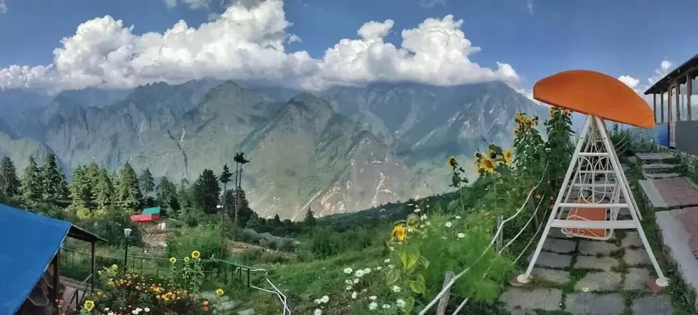Чамоли: Bluepoppy Resort Auli