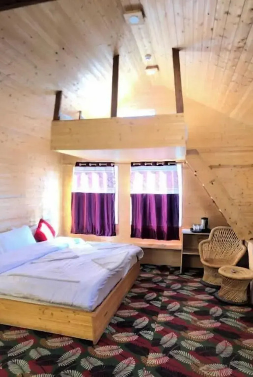 Чамоли: Bluepoppy Resort Auli