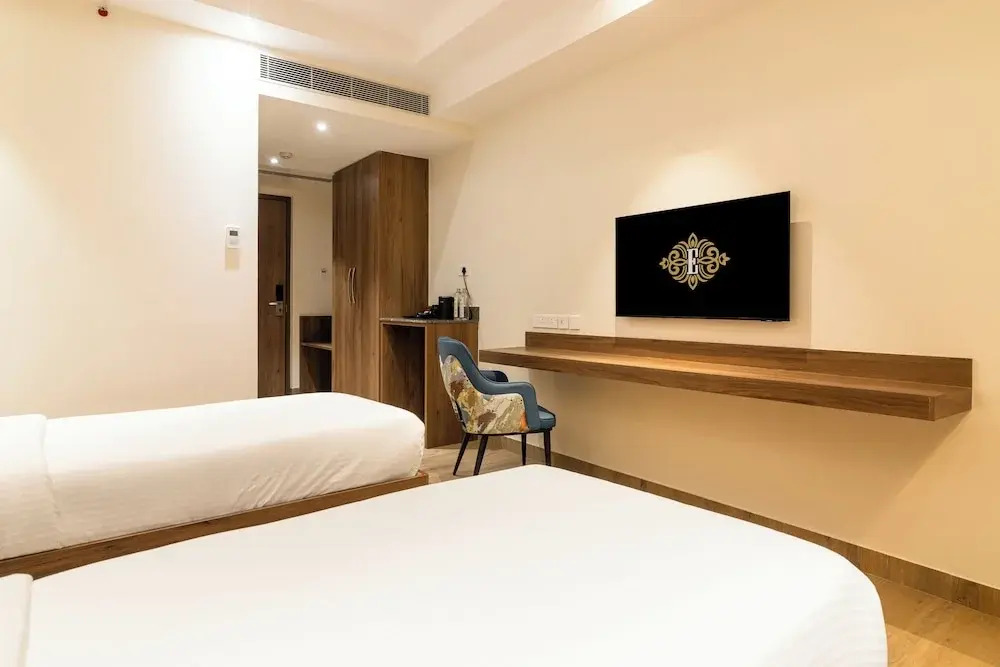 Эроде: Hotel Royal Embassy